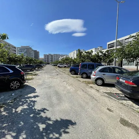 Grand T3 à Saint-cyprien, 2 Chambres, à 400m, Animaux Admis - Fr-1-106-99 *